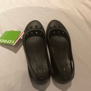 NWT Espresso Crocs (8) Kadee